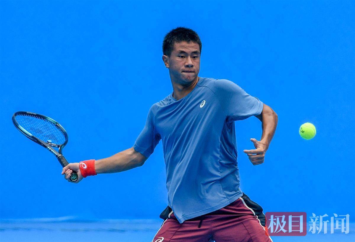 动作绊倒 动作绊倒